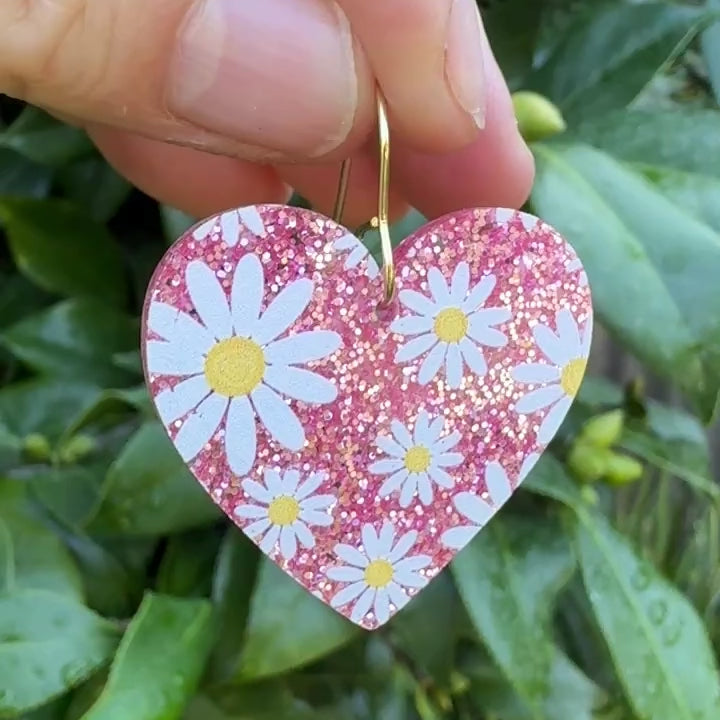 I Heart Dolly Heart Daisy Earring